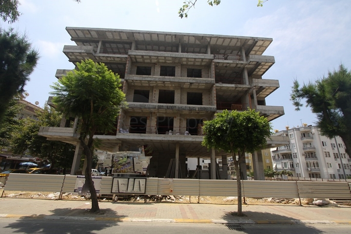 فرصة استثمارية - مجمع سكني جديد في مركز الانيا 