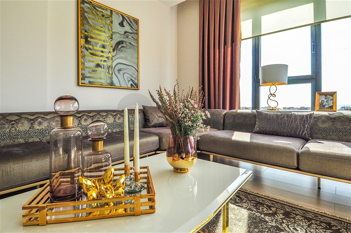 شقة ثلاث غرف وصالة فاخرة ضمن مركز مدينة الانيا