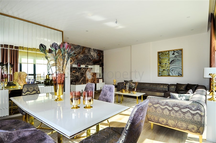 شقة ثلاث غرف وصالة فاخرة ضمن مركز مدينة الانيا