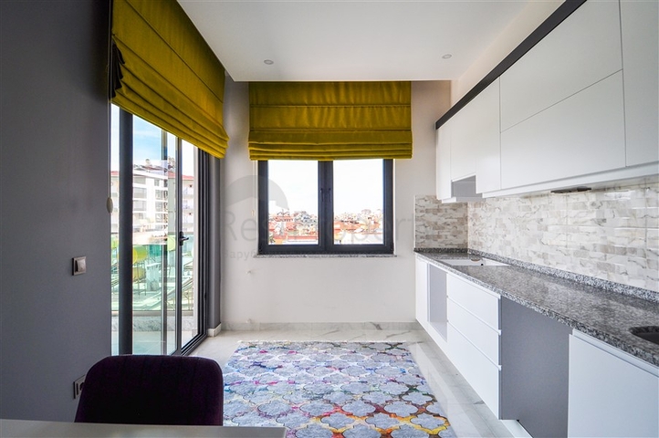 شقة ثلاث غرف وصالة فاخرة ضمن مركز مدينة الانيا