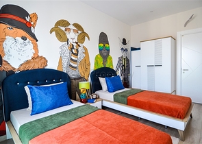 شقة ثلاث غرف وصالة فاخرة ضمن مركز مدينة الانيا