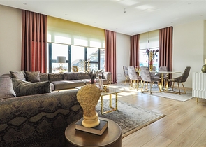 شقة ثلاث غرف وصالة فاخرة ضمن مركز مدينة الانيا