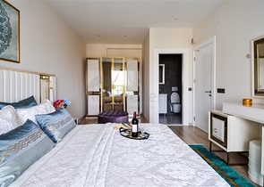 شقة ثلاث غرف وصالة فاخرة ضمن مركز مدينة الانيا