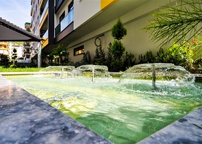 شقة ثلاث غرف وصالة فاخرة ضمن مركز مدينة الانيا