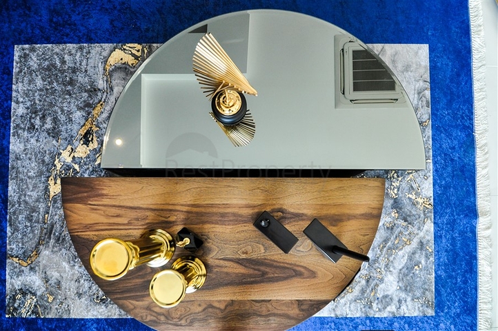 لعشاق الرفاهية والذوق الرفيع - دوبلكس فاخرة ضمن مجمع خمس نجوم في الانيا 