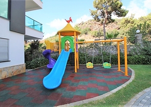 لعشاق الرفاهية والذوق الرفيع - دوبلكس فاخرة ضمن مجمع خمس نجوم في الانيا 