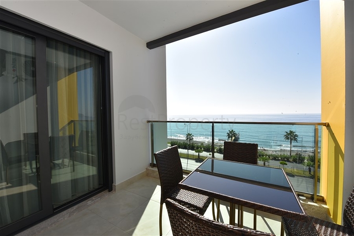 شقة 1 + 1 للإيجار في مجمع جيد الصيانة.