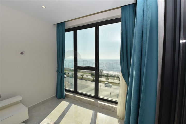 شقة 1 + 1 للإيجار في مجمع جيد الصيانة.