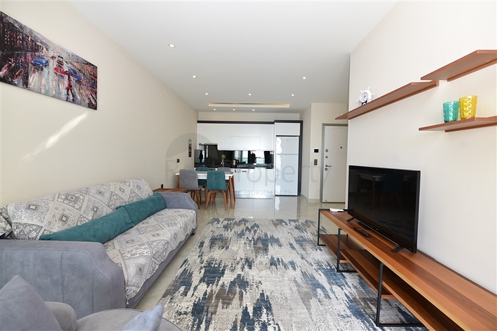 شقة 1 + 1 للإيجار في مجمع جيد الصيانة.