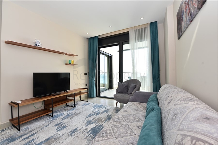 شقة 1 + 1 للإيجار في مجمع جيد الصيانة.