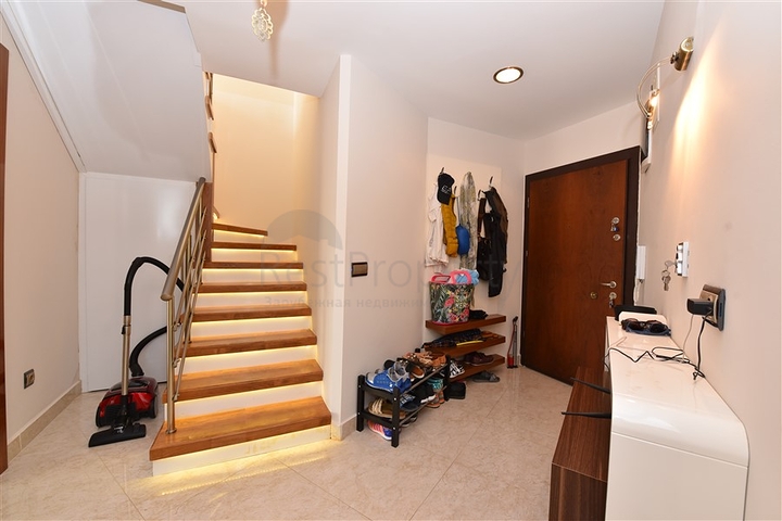 دوبلكس ثلاث غرف وصالة مفروشة - مع تراس واسع باطلالة ساحرة في مهموتلار / الانيا 