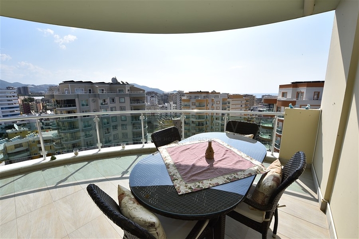 دوبلكس ثلاث غرف وصالة مفروشة - مع تراس واسع باطلالة ساحرة في مهموتلار / الانيا 