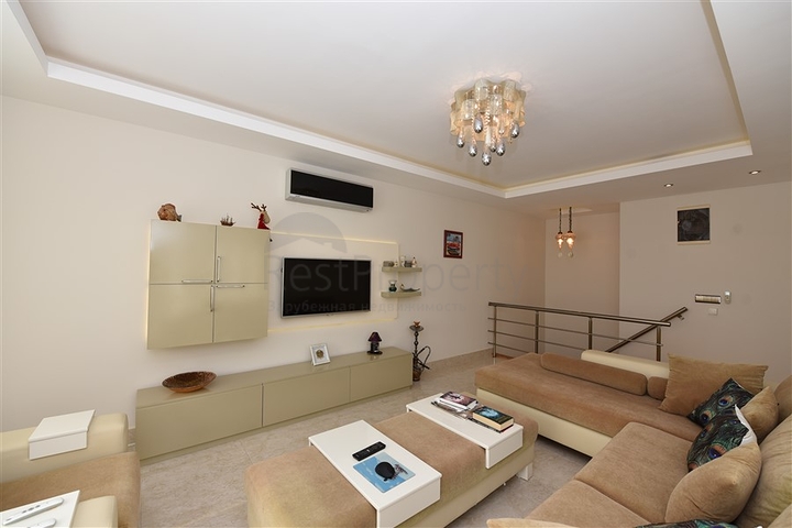 دوبلكس ثلاث غرف وصالة مفروشة - مع تراس واسع باطلالة ساحرة في مهموتلار / الانيا 