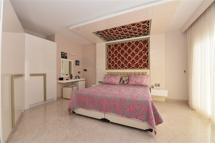 دوبلكس ثلاث غرف وصالة مفروشة - مع تراس واسع باطلالة ساحرة في مهموتلار / الانيا 