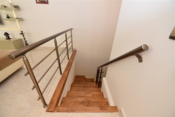 دوبلكس ثلاث غرف وصالة مفروشة - مع تراس واسع باطلالة ساحرة في مهموتلار / الانيا 