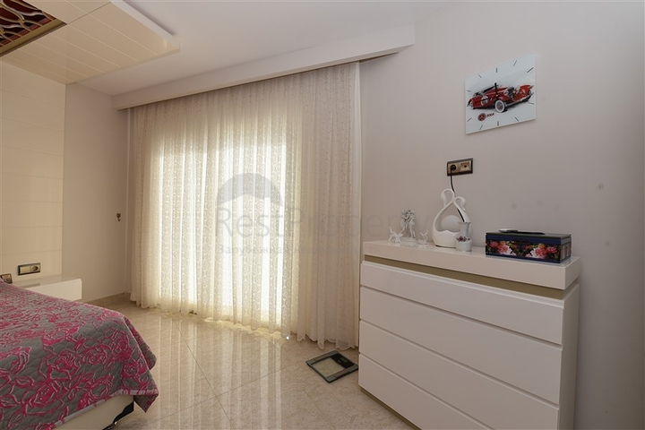 دوبلكس ثلاث غرف وصالة مفروشة - مع تراس واسع باطلالة ساحرة في مهموتلار / الانيا 