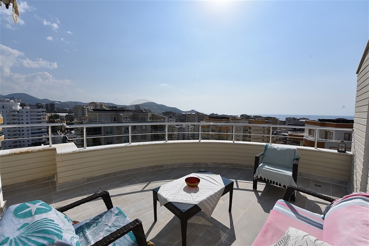 دوبلكس ثلاث غرف وصالة مفروشة - مع تراس واسع باطلالة ساحرة في مهموتلار / الانيا 