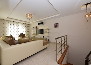 دوبلكس ثلاث غرف وصالة مفروشة - مع تراس واسع باطلالة ساحرة في مهموتلار / الانيا 