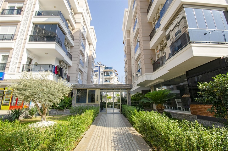 شقة 2 + 1 في منطقة هورما كونيالتي أنطاليا