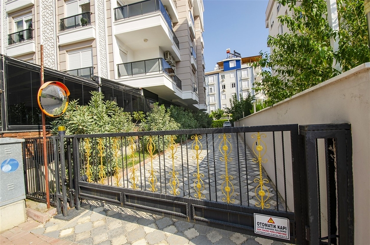 شقة 2 + 1 في منطقة هورما كونيالتي أنطاليا