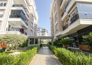 شقة 2 + 1 في منطقة هورما كونيالتي أنطاليا