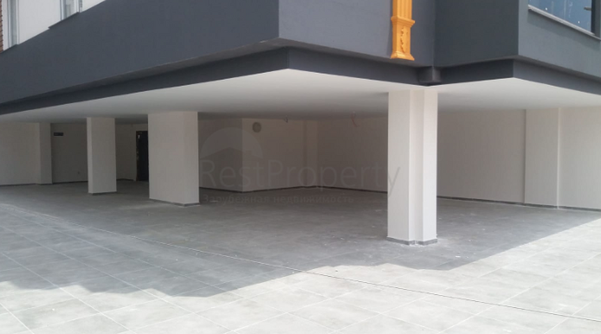 محلين للبيع في منطقة ليمان في كونيالتي