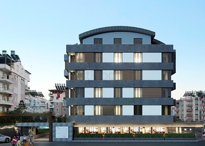 محلين للبيع في منطقة ليمان في كونيالتي