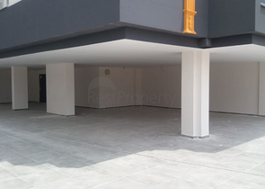 محلين للبيع في منطقة ليمان في كونيالتي