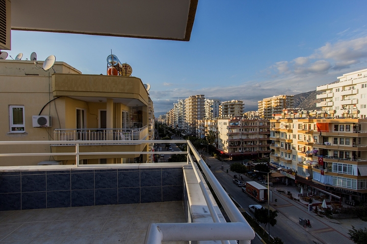 ضمن مجمع سكني اول خط على البحر - 3 غرف وصالة بسعر مميز في مهموتلار / الانيا 