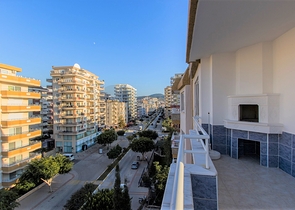 ضمن مجمع سكني اول خط على البحر - 3 غرف وصالة بسعر مميز في مهموتلار / الانيا 