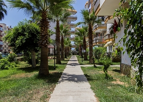 ضمن مجمع سكني اول خط على البحر - 3 غرف وصالة بسعر مميز في مهموتلار / الانيا 