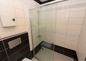 شقة غرفة وصالة ضمن مجمع خمس نوم في افسلار / الانيا 