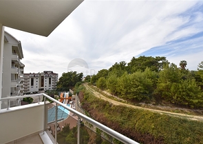 شقة غرفة وصالة ضمن مجمع خمس نوم في افسلار / الانيا 