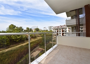 شقة غرفة وصالة ضمن مجمع خمس نوم في افسلار / الانيا 