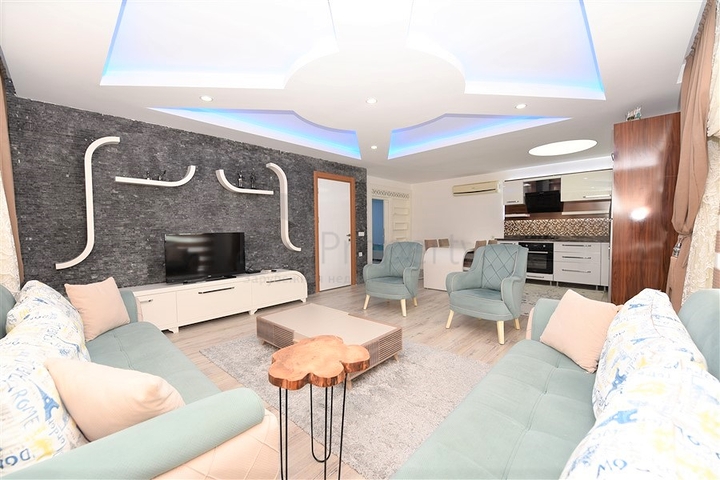 دوبلكس فاخرة - ثلاث غرف وصالة مفروشة - في مهوتلار / الانيا 