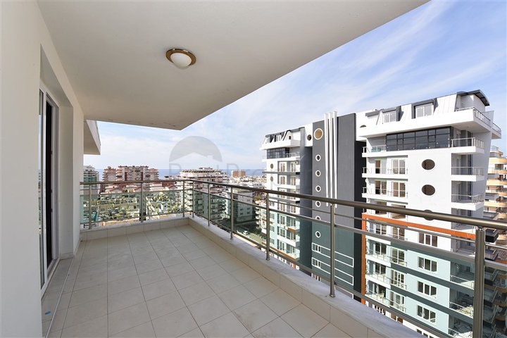 دوبلكس فاخرة - ثلاث غرف وصالة مفروشة - في مهوتلار / الانيا 