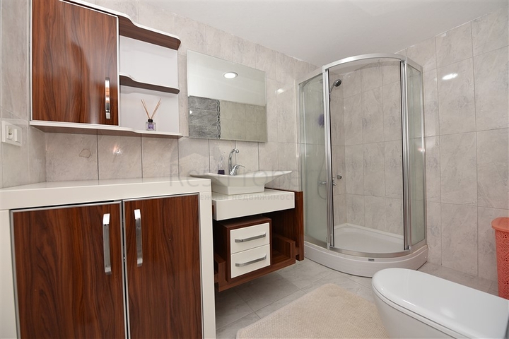 دوبلكس فاخرة - ثلاث غرف وصالة مفروشة - في مهوتلار / الانيا 