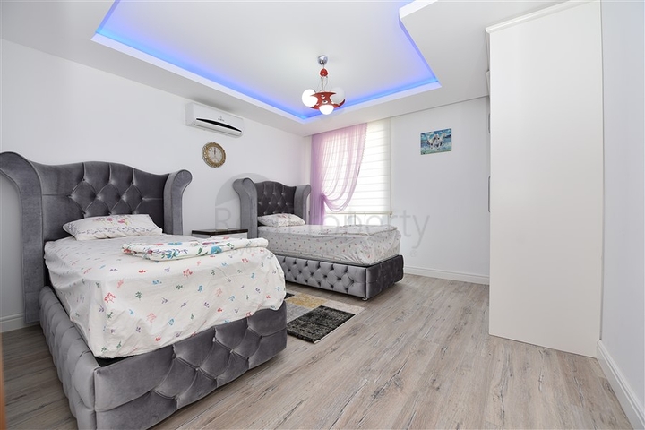 دوبلكس فاخرة - ثلاث غرف وصالة مفروشة - في مهوتلار / الانيا 