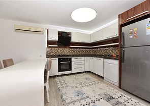 دوبلكس فاخرة - ثلاث غرف وصالة مفروشة - في مهوتلار / الانيا 