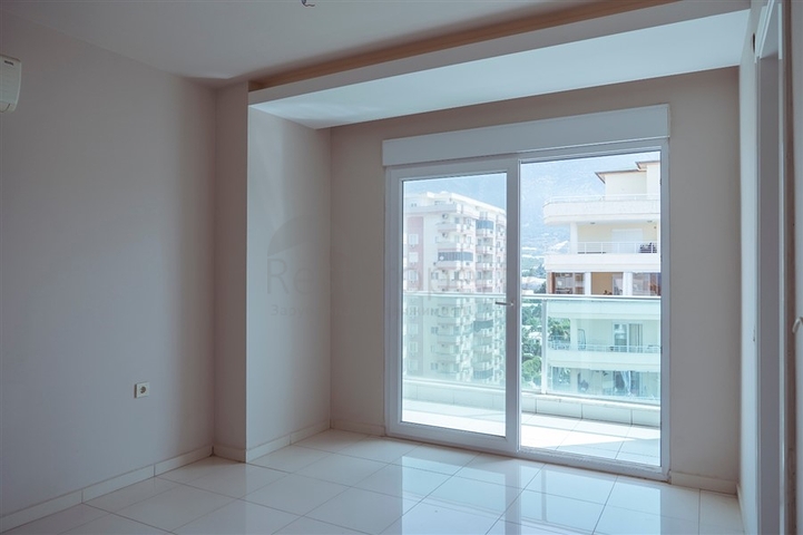 شقق بتصاميم متنوعة ضمن مجمع سكني حديث في مهموتلار / الانيا 