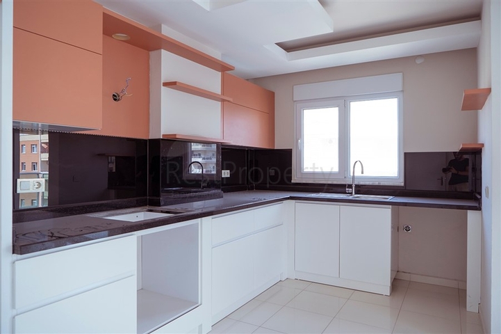 شقق بتصاميم متنوعة ضمن مجمع سكني حديث في مهموتلار / الانيا 