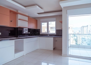 شقق بتصاميم متنوعة ضمن مجمع سكني حديث في مهموتلار / الانيا 