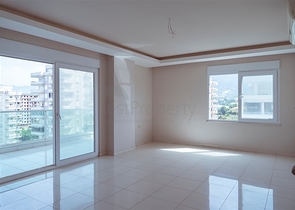 شقق بتصاميم متنوعة ضمن مجمع سكني حديث في مهموتلار / الانيا 