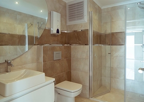 شقق بتصاميم متنوعة ضمن مجمع سكني حديث في مهموتلار / الانيا 