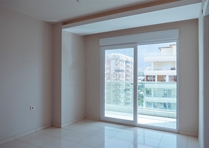 شقق بتصاميم متنوعة ضمن مجمع سكني حديث في مهموتلار / الانيا 