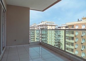 شقق بتصاميم متنوعة ضمن مجمع سكني حديث في مهموتلار / الانيا 