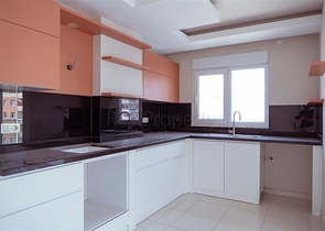 شقق بتصاميم متنوعة ضمن مجمع سكني حديث في مهموتلار / الانيا 