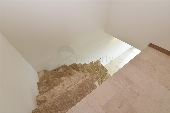 اطلالة بحر مباشرة - عرض مميز - دوبلكس غرفتين وصالة ضمن مجمع سكني في مهموتلار / الانيا 