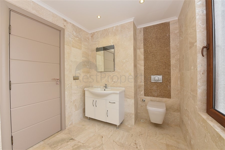 اطلالة بحر مباشرة - عرض مميز - دوبلكس غرفتين وصالة ضمن مجمع سكني في مهموتلار / الانيا 