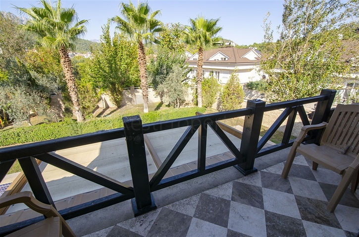 فيلا منفصلة 3 + 1 مع الأثاث في كيمير